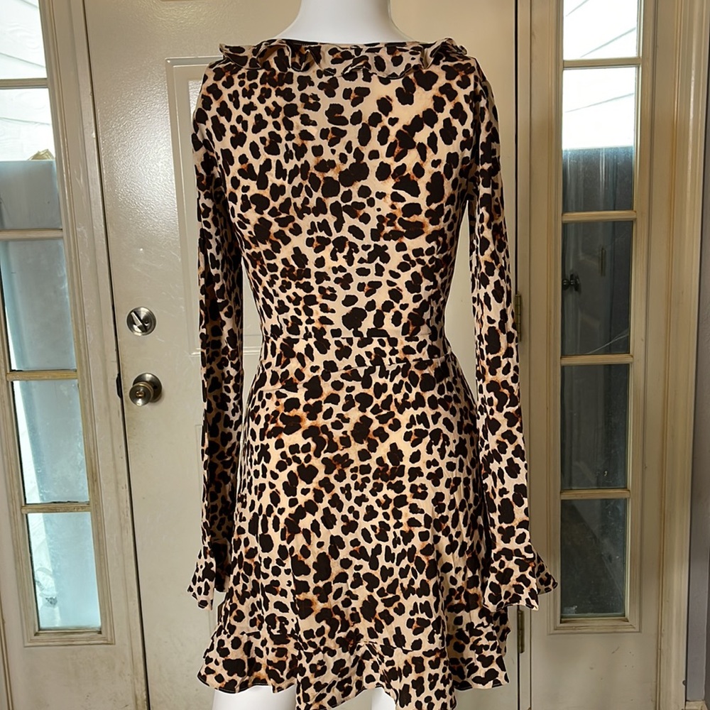 For Love & Lemons Leo Keyhole Silk Blend Cheetah Print Long Sleeve Dress NWT XS - Picture 6 of 10